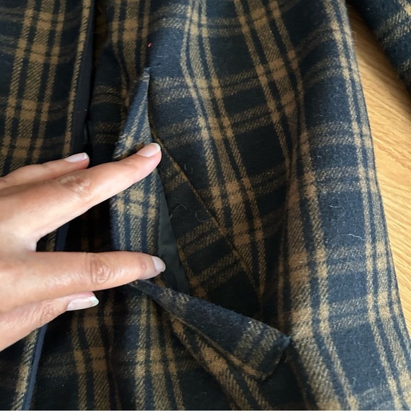 H&M Dark Brown Navy Plaid Wool Blend Coat Women’s 8 - Picture 4 of 10